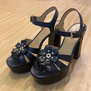 Michael Kors Platform Shoes in Navy - Size 8.5
